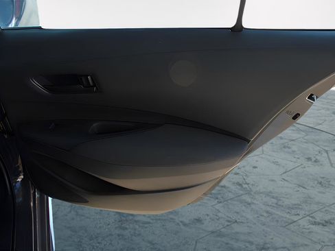 Used 2025 Toyota Corolla LE FWD image 17