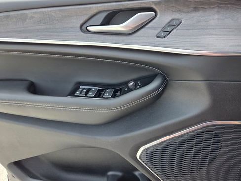 Certified 2023 Jeep Grand Cherokee Overland image 22