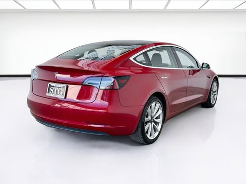 Used 2018 Tesla Model 3 Long Range RWD image 4