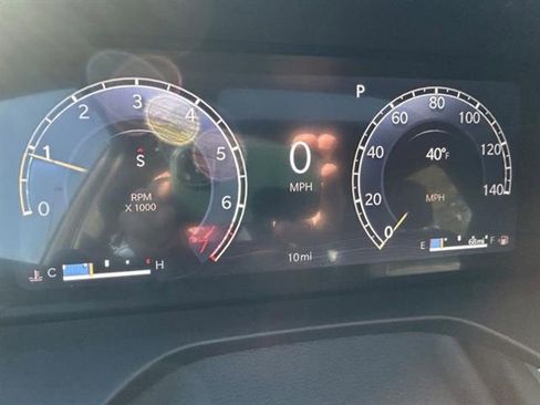 New 2025 Jeep Grand Cherokee Altitude image 14