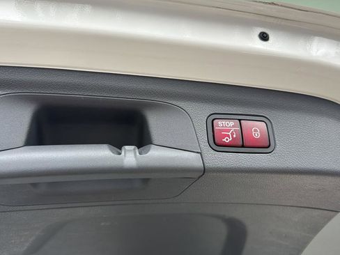 Used 2020 Mercedes-Benz GLE 350 4MATIC image 17