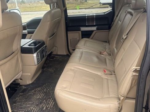 Used 2015 Ford F150 Lariat image 7