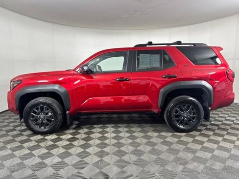 Used 2025 Toyota 4Runner SR5 AWD/4WD image 7