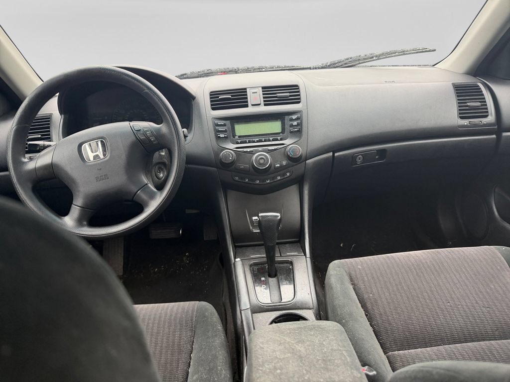 Used 2005 Honda Accord LX image 23