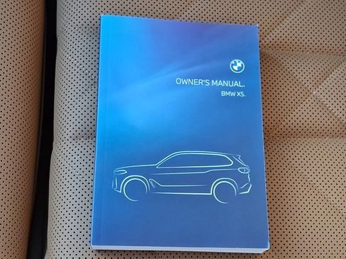 Certified 2024 BMW X5 xDrive40i w/ Premium Package image 30