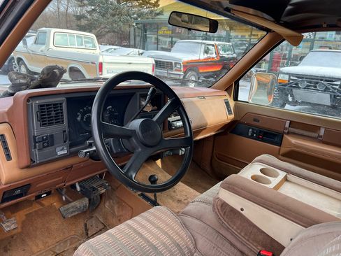Used 1989 Chevrolet Silverado 3500 4x4 Extended Cab image 7