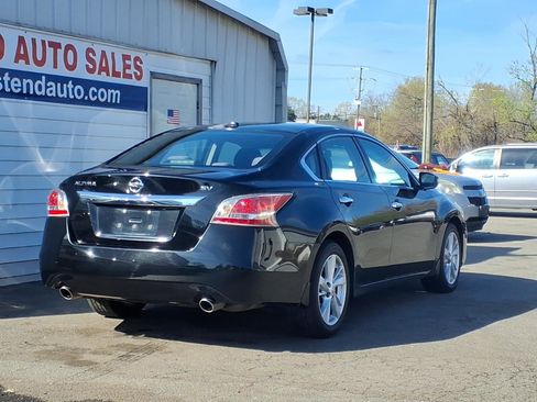 Used 2015 Nissan Altima 2.5 SV w/ Convenience Package image 3