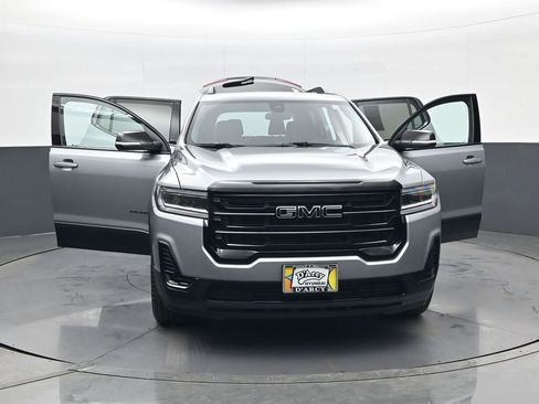Used 2023 GMC Acadia SLE w/ Driver Convenience Package image 32