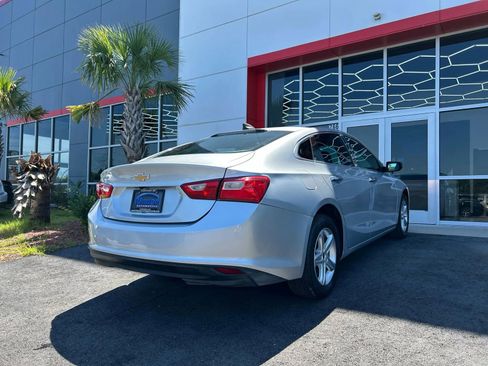 Used 2019 Chevrolet Malibu LS image 4