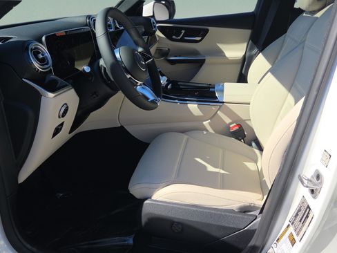 New 2026 Mercedes-Benz GLC 300 image 27