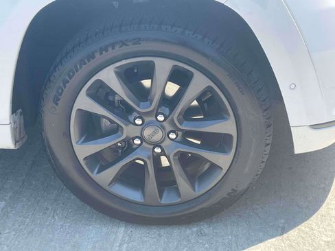 Used 2019 Jeep Grand Cherokee High Altitude AWD/4WD image 8