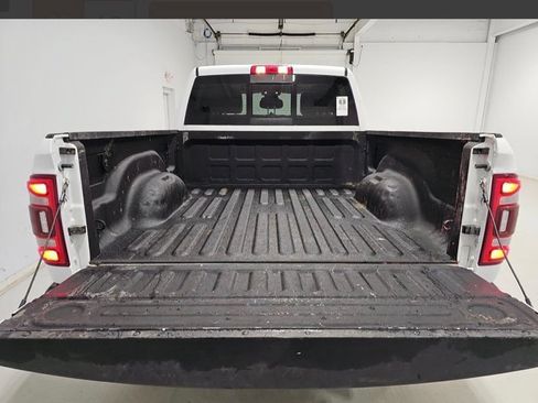 Used 2023 RAM 2500 Laramie AWD/4WD image 16