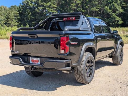 New 2025 Chevrolet Colorado Trail Boss w/ Midnight Edition image 2