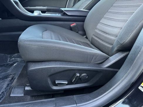 Certified 2019 Ford Fusion SE image 8