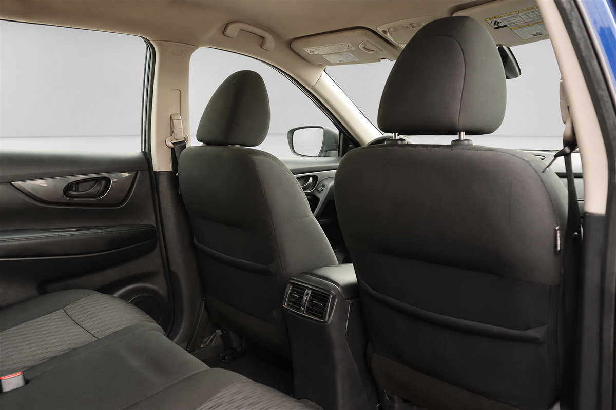 Used 2020 Nissan Rogue S FWD image 15