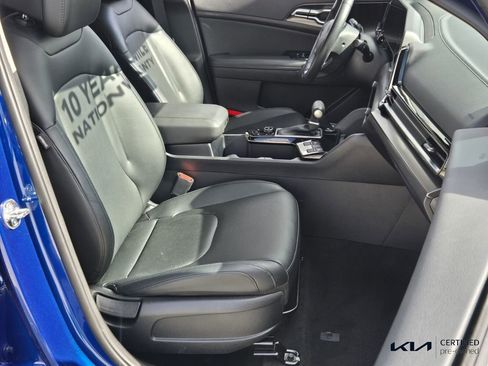 Certified 2025 Kia Sportage EX image 18