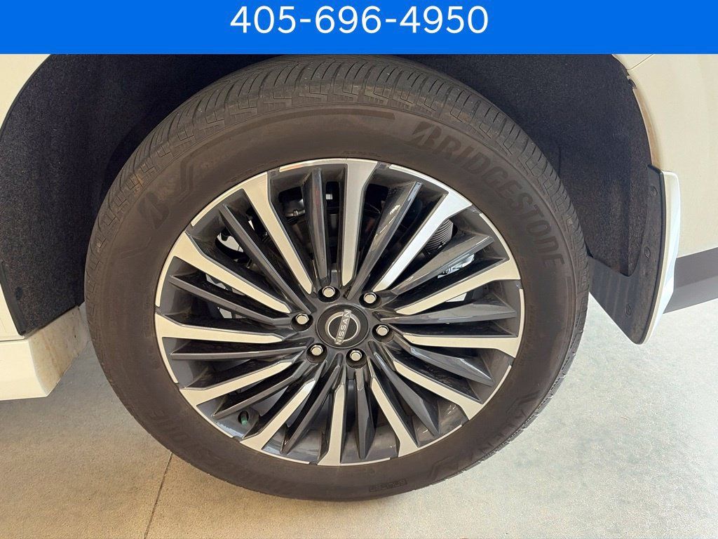 Used 2025 Nissan Armada Platinum Reserve AWD/4WD image 10