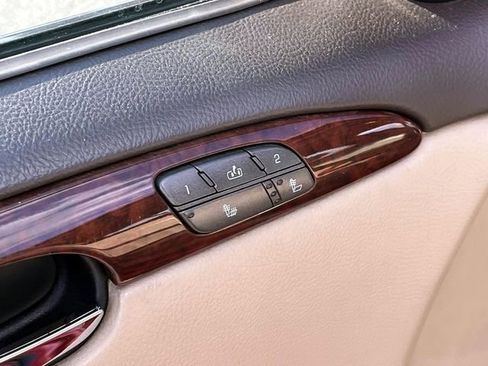 Used 2009 Buick Lucerne CXL image 15