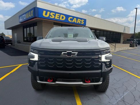 Used 2024 Chevrolet Silverado 1500 ZR2 AWD/4WD image 3