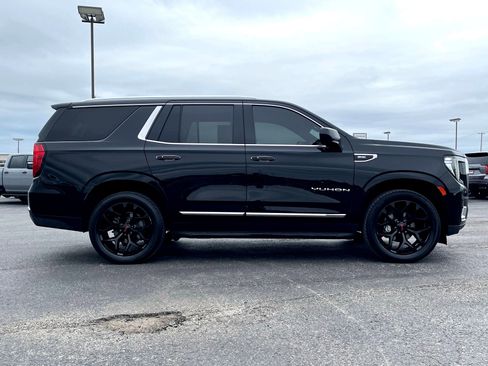 Used 2022 GMC Yukon SLT AWD/4WD image 2