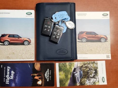 Used 2020 Land Rover Discovery HSE AWD/4WD image 13
