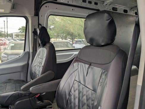 Used 2019 Ford Transit 250 148 Medium Roof image 11