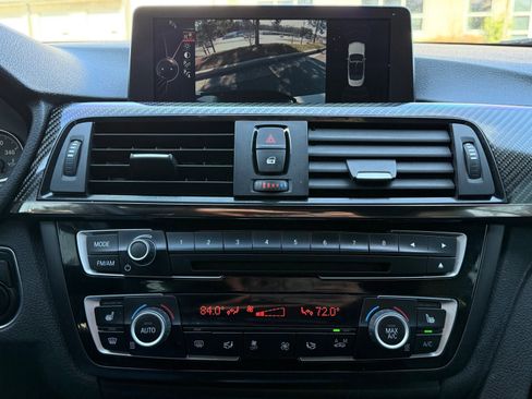 Used 2015 BMW M4 Convertible image 29