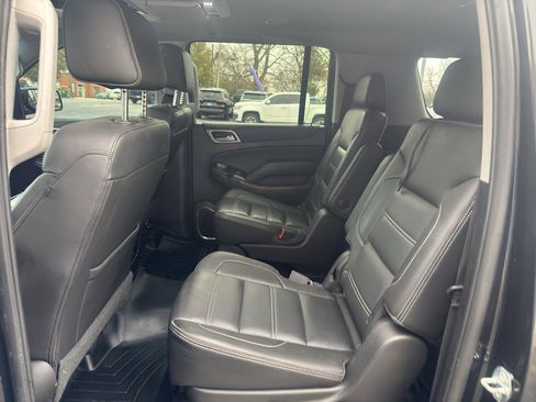 Used 2019 GMC Yukon XL Denali w/ Denali Ultimate Package image 24
