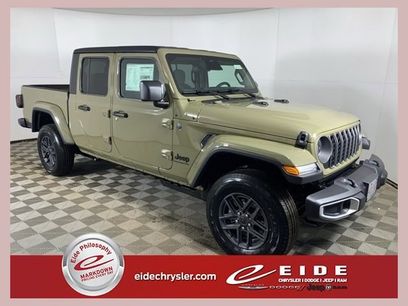 New 2026 Jeep Gladiator Sport