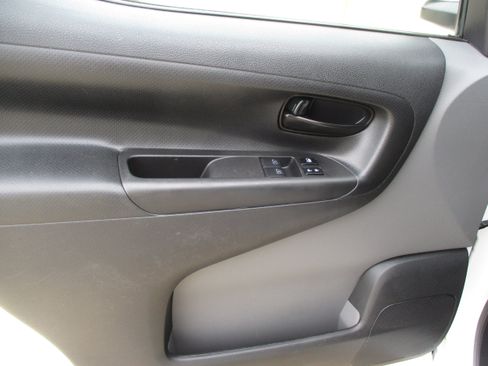 Used 2020 Nissan NV200 SV FWD image 19
