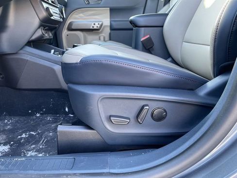 New 2025 Ford Maverick Lariat w/ 4K Tow Package image 13