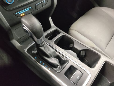 Used 2017 Ford Escape S image 26