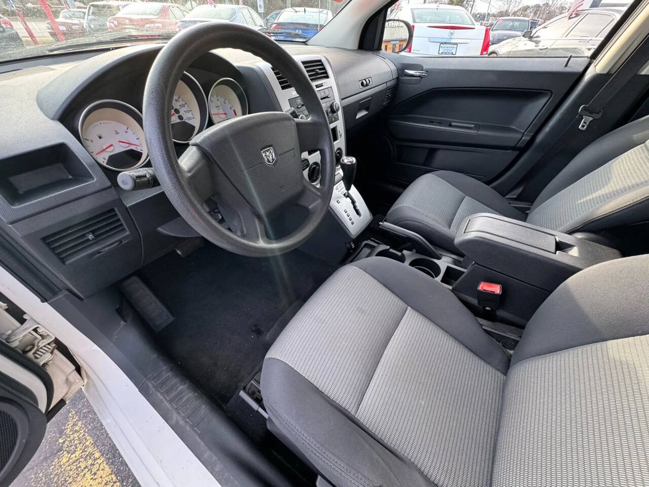 Used 2009 Dodge Caliber SXT FWD image 11
