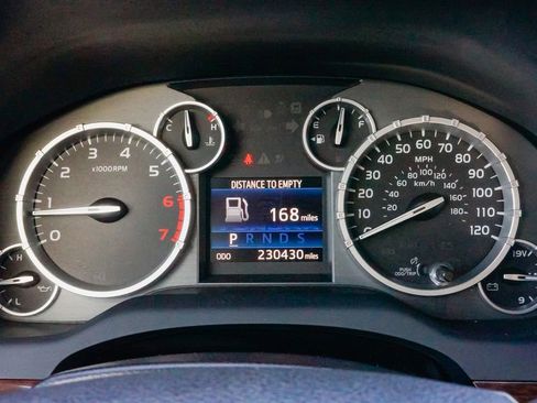 Used 2014 Toyota Tundra Limited w/ Limited Premium Package image 22