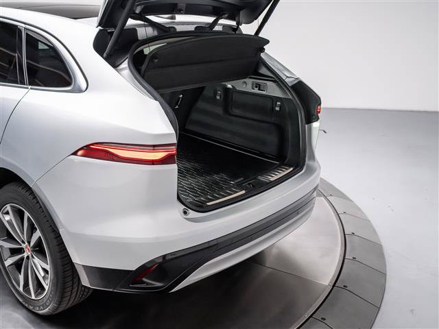 Used 2023 Jaguar F-PACE S AWD/4WD image 32