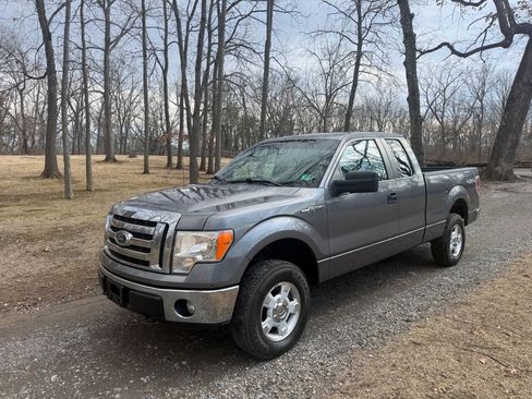Used 2011 Ford F150 XLT image 3