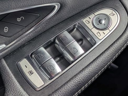 Used 2019 Mercedes-Benz C 300 Sedan image 22