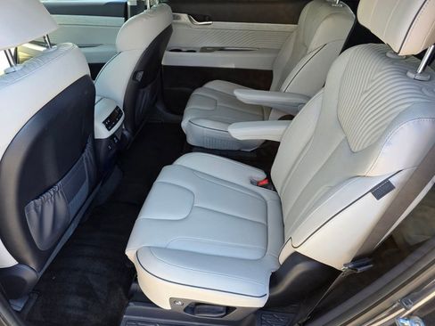 Used 2025 Hyundai Palisade Calligraphy image 14