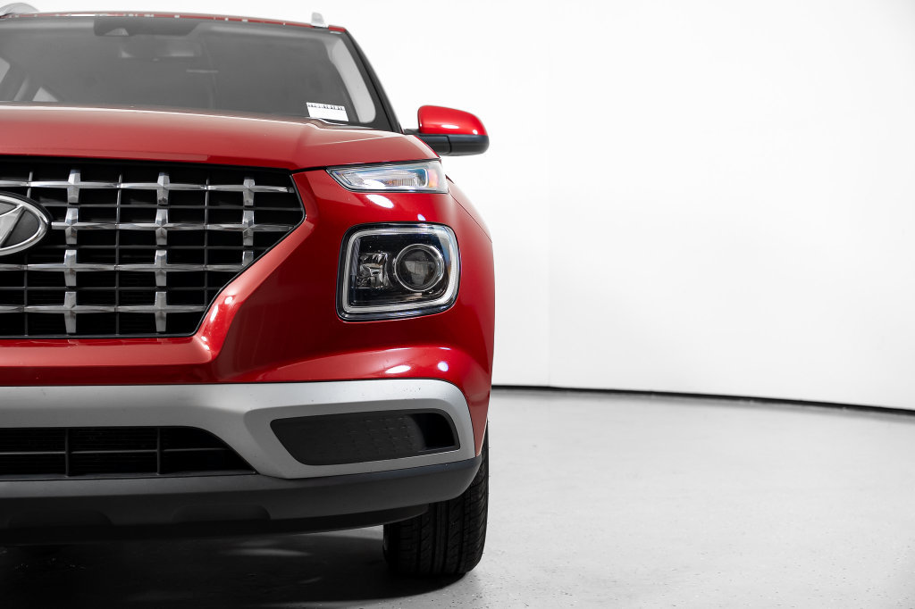 Certified 2022 Hyundai Venue Limited FWD image 19