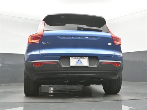 Used 2021 Volvo XC40 P8 Recharge w/ Advanced Package image 40