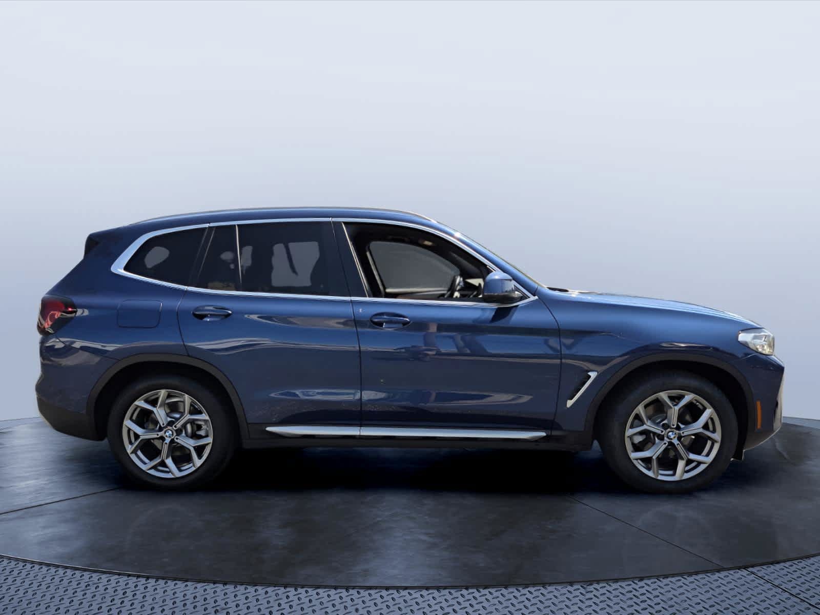 Used 2023 BMW X3 xDrive30i w/ Premium Package AWD/4WD image 7