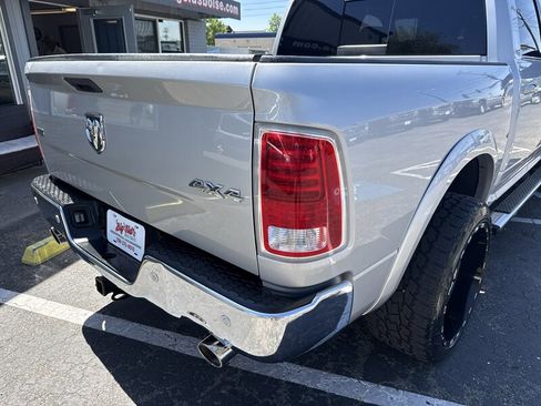 Used 2015 RAM 1500 Laramie w/ Convenience Group AWD/4WD image 8