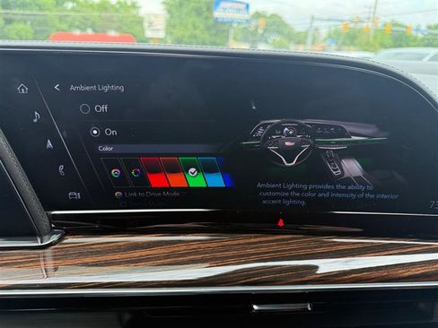 Used 2021 Cadillac Escalade ESV Premium Luxury AWD/4WD image 25