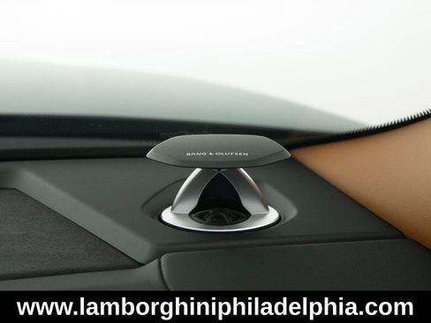 Used 2025 Lamborghini Urus S AWD/4WD image 31