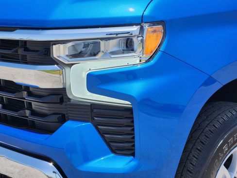 Used 2025 Chevrolet Silverado 1500 LT AWD/4WD image 8