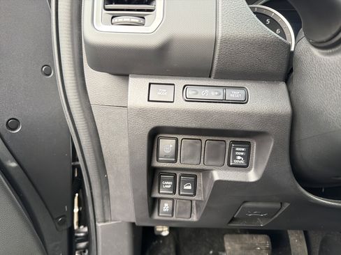 Used 2024 Nissan Frontier SV w/ SV Convenience Package image 15