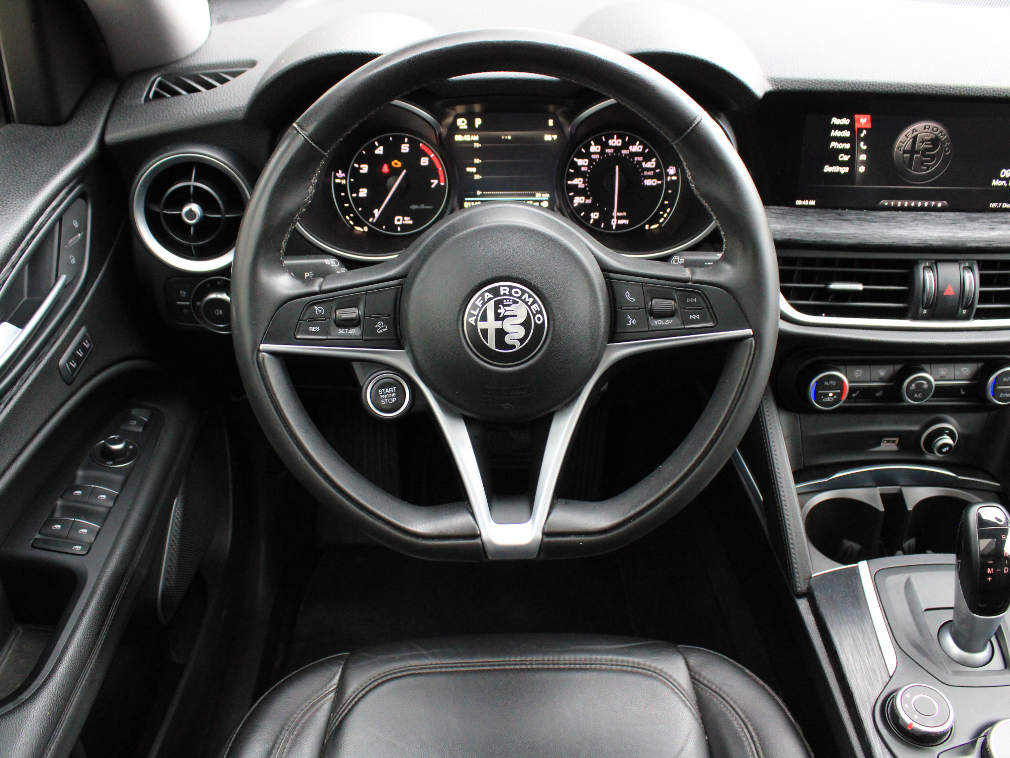 Used 2019 Alfa Romeo Stelvio AWD w/ Nero Edizione image 13