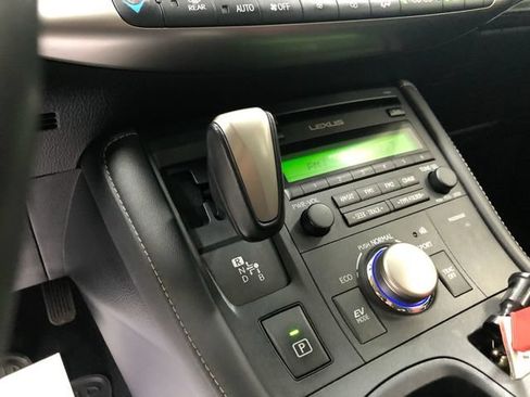 Used 2014 Lexus CT 200h FWD image 24