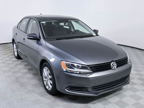 Used 2012 Volkswagen Jetta SE FWD image 22
