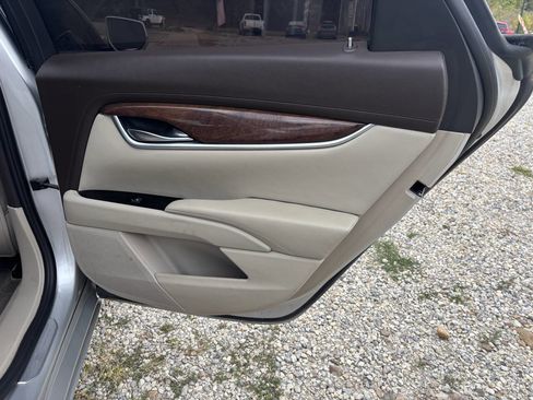Used 2013 Cadillac XTS Luxury w/ Driver Awareness Package FWD image 17